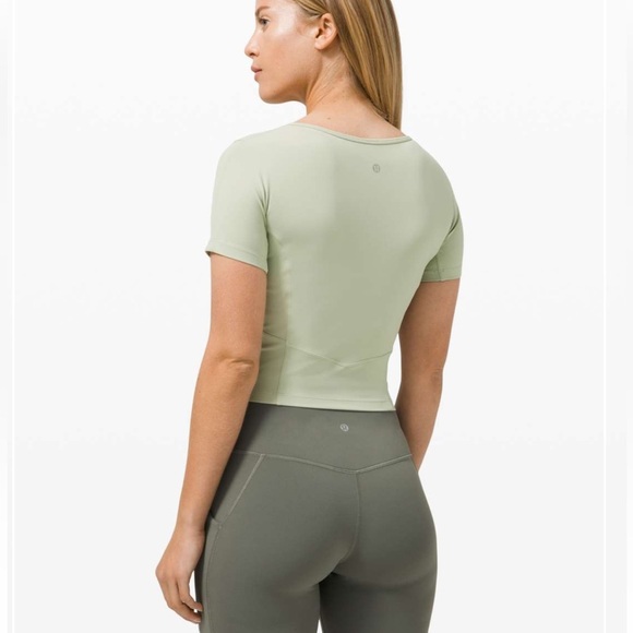 Lululemon Nulu Cropped Slim Yoga Short Sleeve | Green Fern - Picture 4 of 6